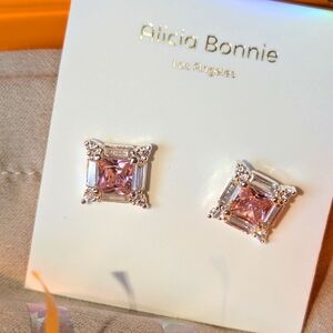 NIB Alicia Bonnie Enchanted Glow Studs - stunning pink/clear
